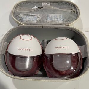 Mom cozy M6 breast pump and carrying case